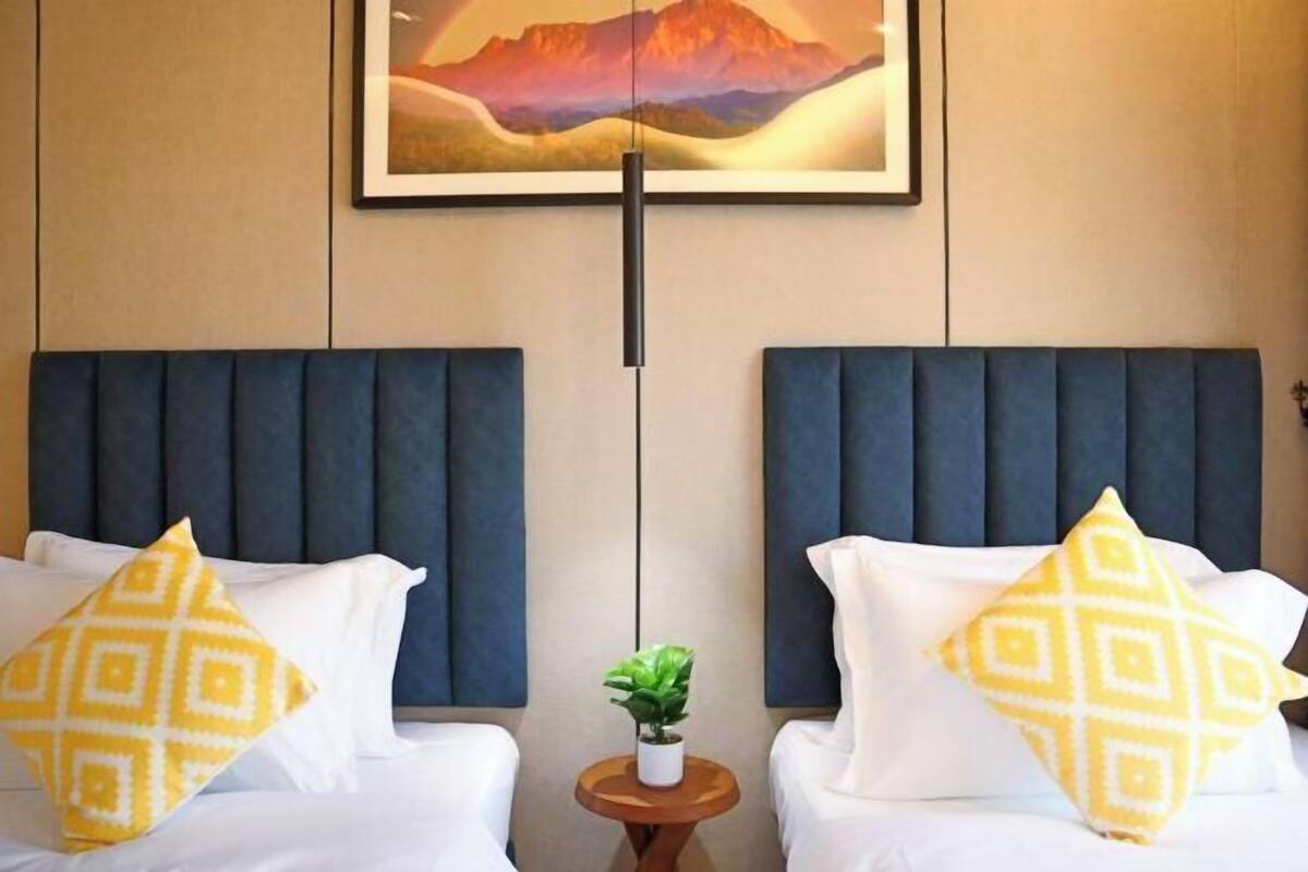 Luxe beddengoed, een minibar, individueel gedecoreerd