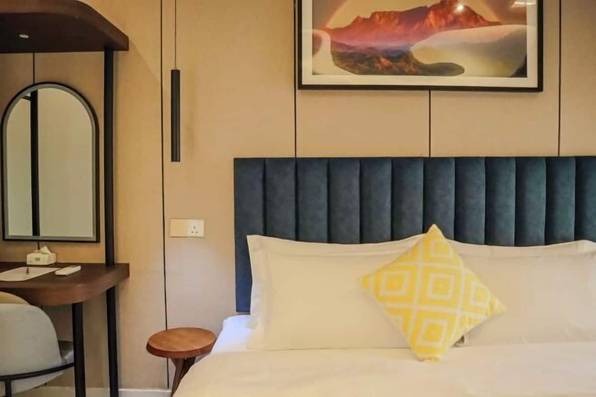 1 chambre, literie de qualité, minibar, décor unique