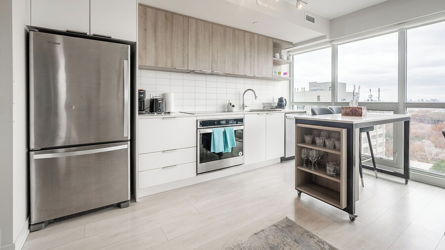 GLOBALSTAY Modern Sonic Way Condos