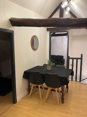 Dining - Cosy apartment in the center of town  (Lesneven)