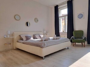 1 bedroom, iron/ironing board, Internet, bed sheets - Spacious apartment in the historic center. (Hlavní mesto Praha)