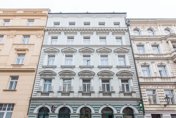 Exterior - Spacious apartment in the historic center. (Hlavní mesto Praha)