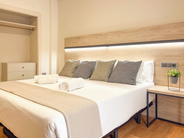 Dobbeltrom – superior | Bad | Badekar, hårføner, håndklær og såpe