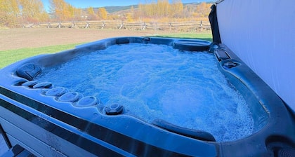 Luxury Mountain Family Home w/Hot Tub
