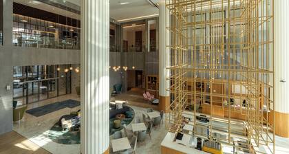 West Walk Retaj Hotel