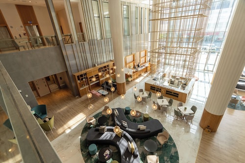 West Walk Retaj Hotel