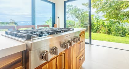 NEW! Luxury-4 Suites-Private pool-Ocean views-