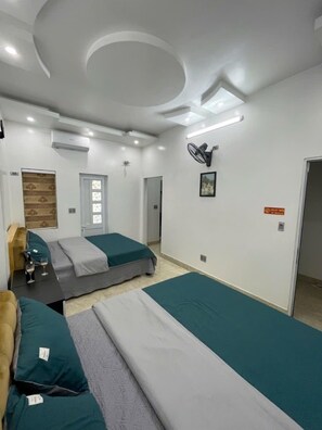 Superior Room, 2 Queen Beds, Ensuite | Air conditioning - Voi Meo Vac Hostel & Breakfast (Meo Vac)