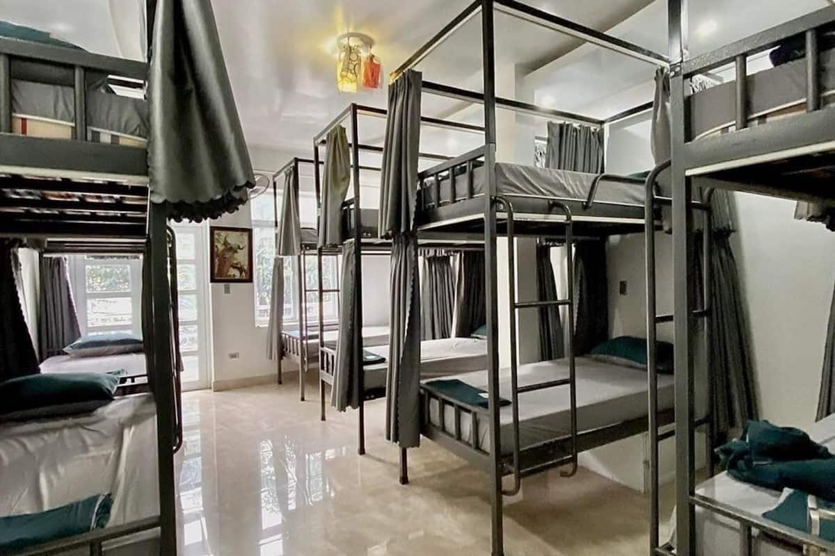 Shared Dormitory, Mixed Dorm, Shared Bathroom