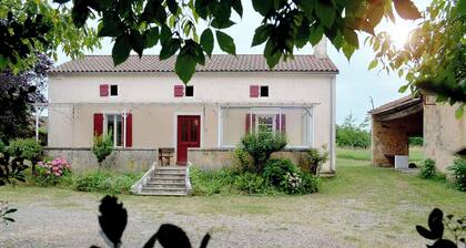 Les lucioles en Périgord: charm, calm, nature and freshness.... in the forest