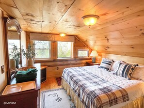 Iron/ironing board, free WiFi, bed sheets - Secluded Mountain Getaway with Hot tub and Views! (Granville)