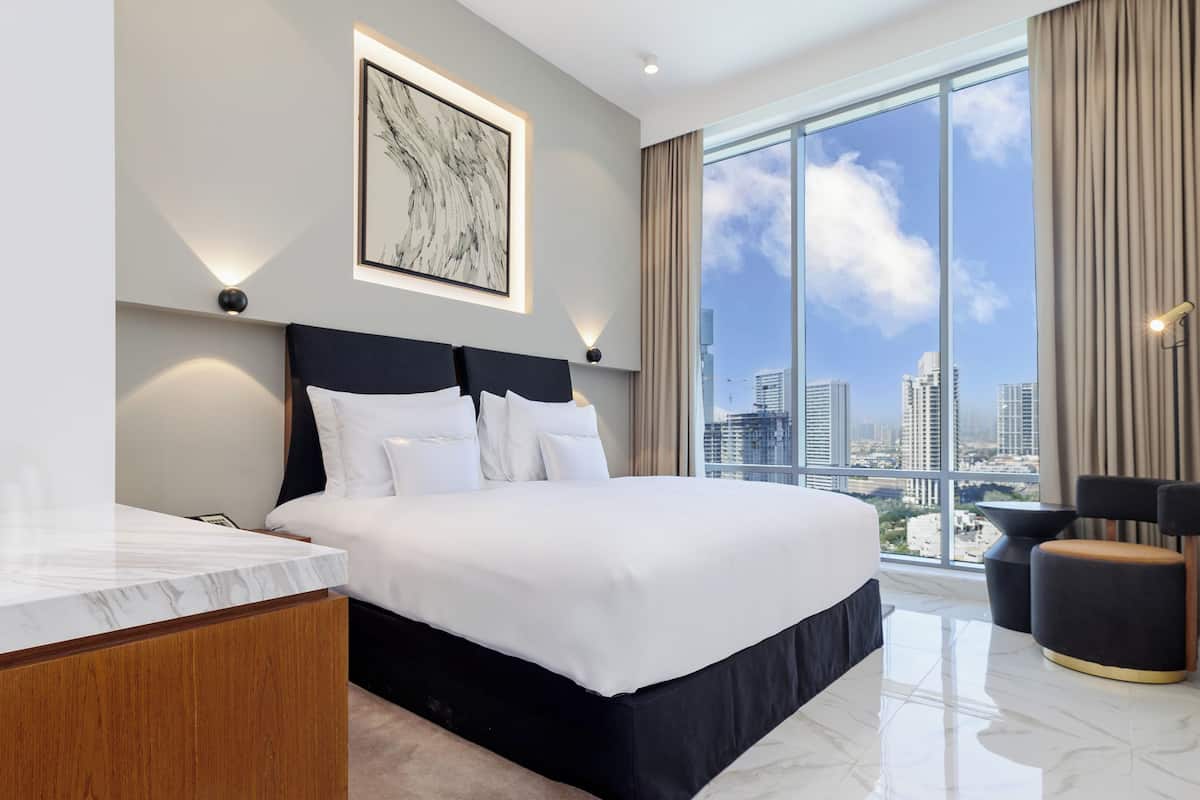 Minibar, in-room safe, blackout drapes, soundproofing