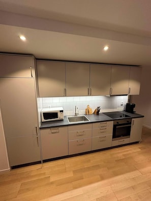 Apartment | Private kitchen - Nordic Central Serenity Retreat (Bromma)