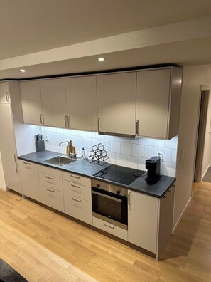 Appartamento | Cucina privata | Frigorifero, microonde, forno, bollitore elettrico