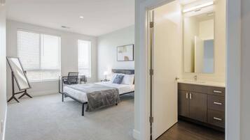 2 quartos, escrivaninha, ferros/tábuas de passar roupa, Wi-Fi