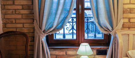 デラックス ダブルルーム シティビュー | デスク、WiFi (無料)