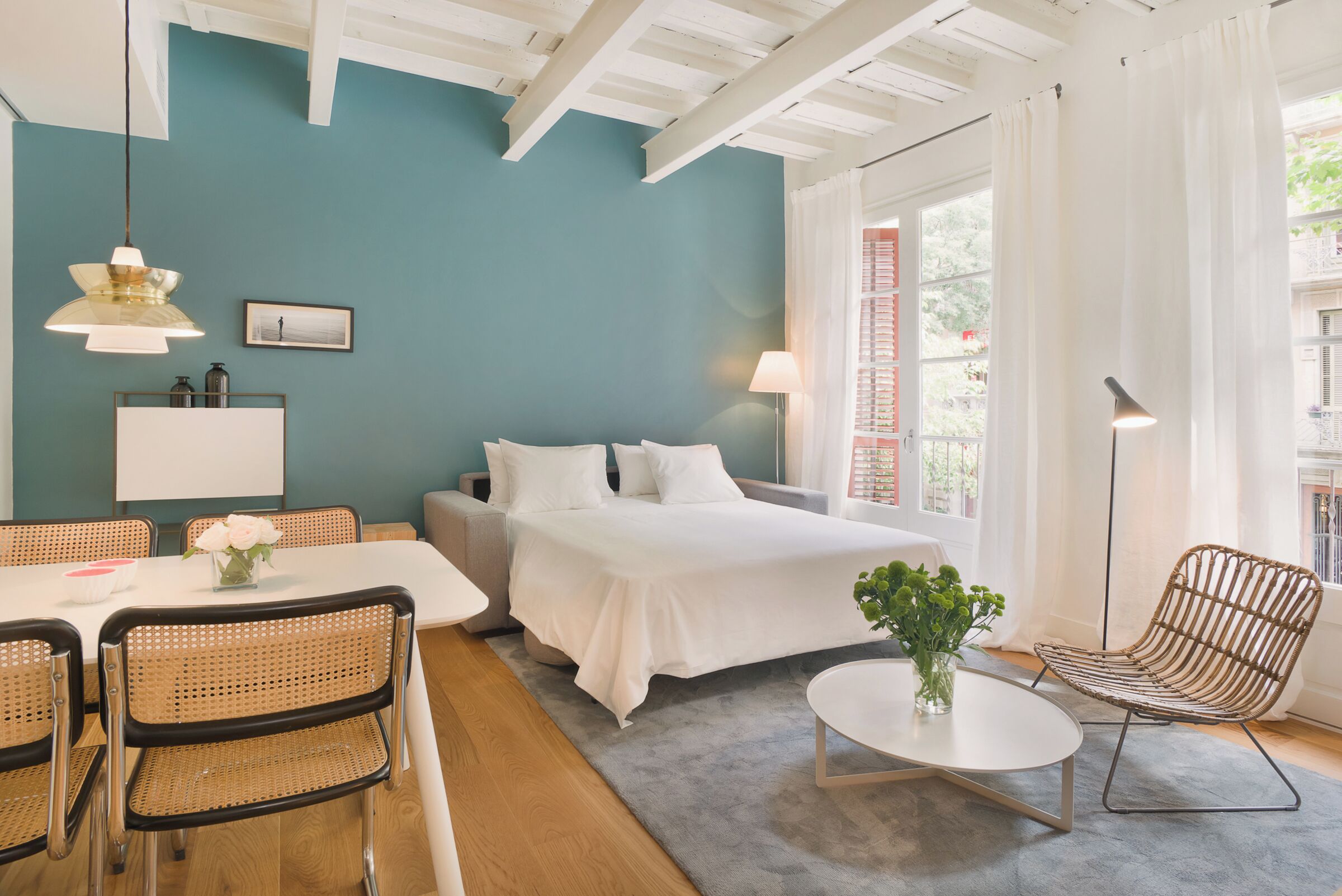 Superior-Apartment, 1 Schlafzimmer, Balkon, Stadtblick | Wohnbereich