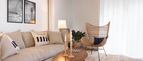 Căn hộ Superior, hiên | Khu phòng khách | TV màn hình phẳng