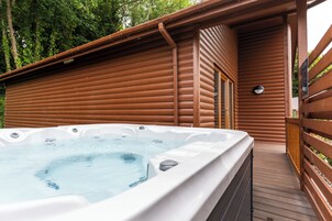 Bañera de hidromasaje privada