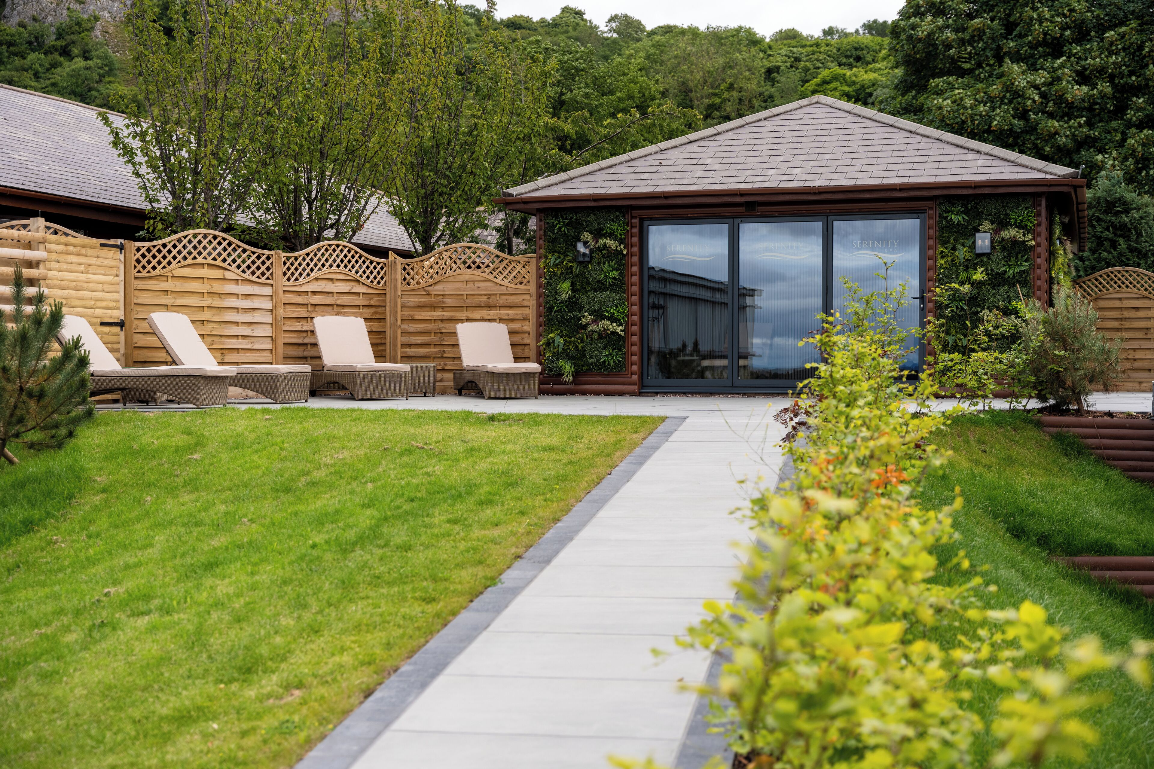 Steam room, 2 treatment rooms