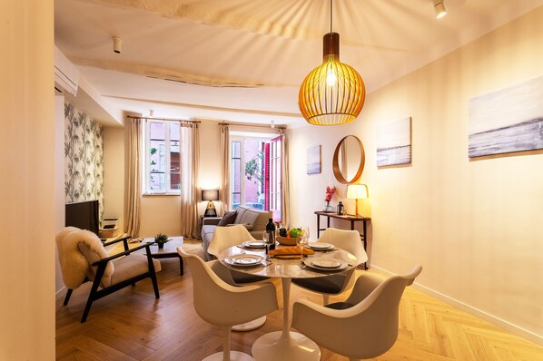 Interior - COSY VOLTI AP4434 By Riviera Holiday Homes (Villefranche-sur-Mer)