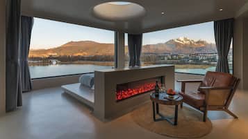 Suite, 1 King Bed, Non Smoking, Lake View | Free WiFi