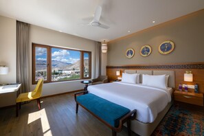 Luxury Room | Egyptian cotton sheets, premium bedding, minibar, in-room safe