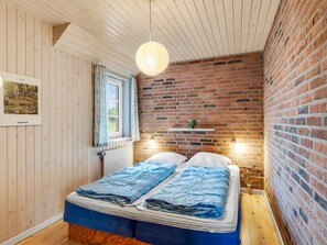 6 bedrooms, WiFi