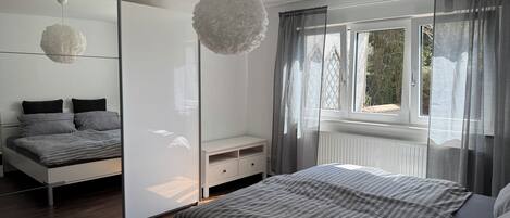 1 غرفة نوم ومكواة/لوح كي وواي فاي وملاءات أسرّة