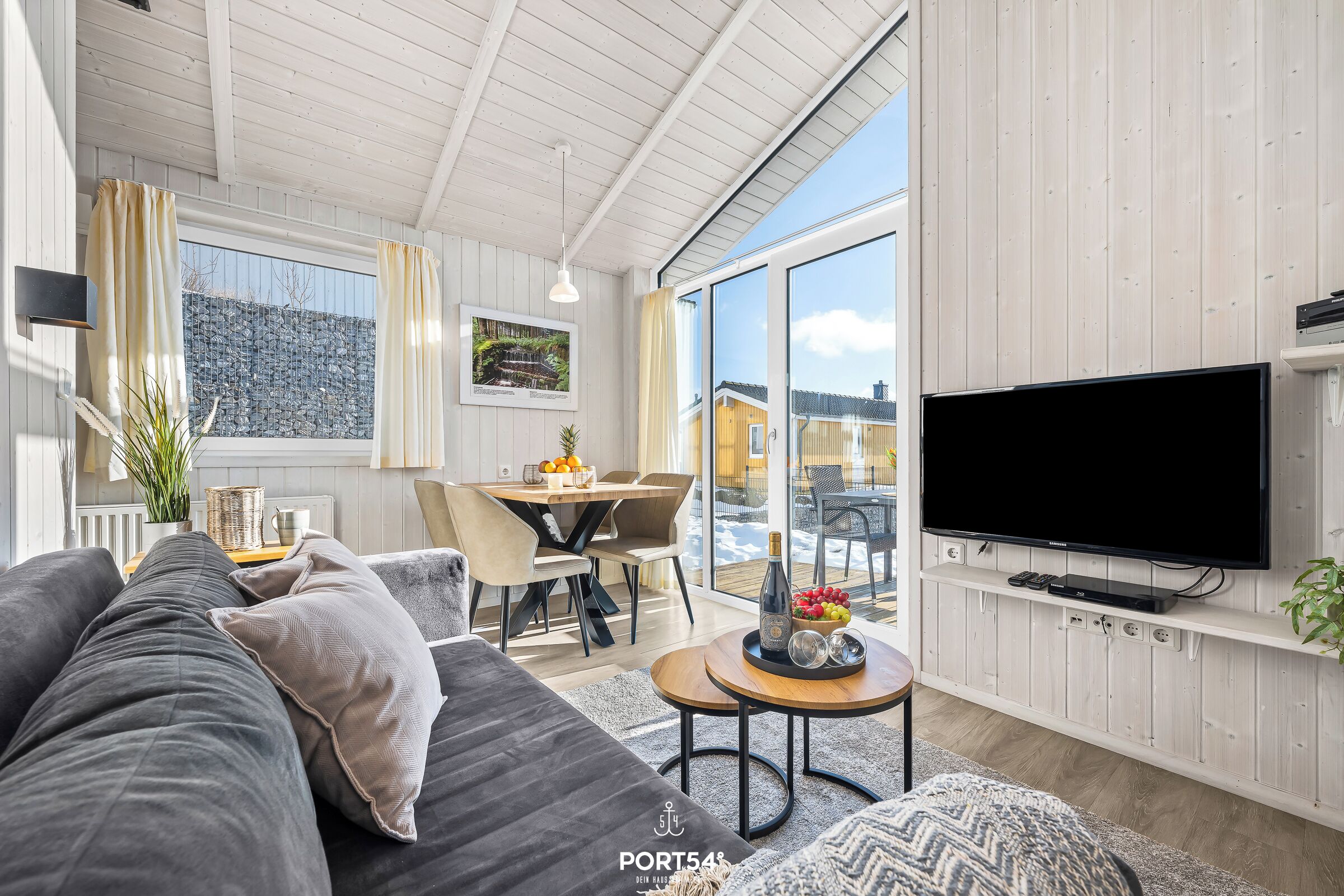 TV, fireplace, DVD player, stereo