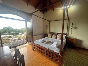 Villa – signature | 3 soverom, safe på rommet, skrivebord og blendingsgardiner