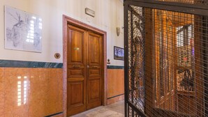 Interior entrance - Santa Lucia Seaview (Naples)