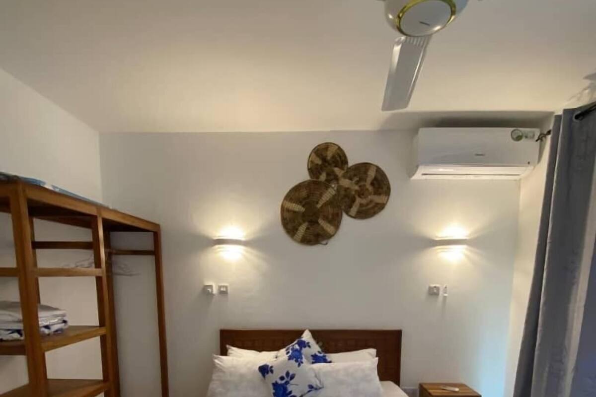 Standard Studio, Sea View | Blackout curtains, iron/ironing board, free WiFi