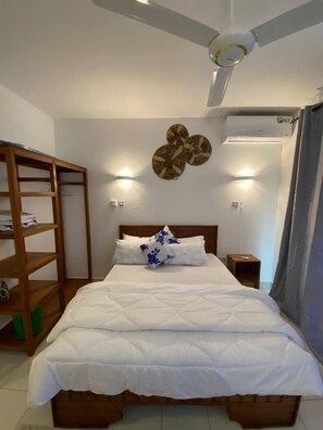 Standard Studio, Sea View | Blackout curtains, iron/ironing board, free WiFi - Fumba Town Tausi Apartments (Kombeni)