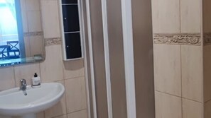 Apartment, 1 Bedroom, Smoking, Terrace | Bathroom