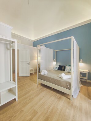 Luxury Oda | Masa, dizüstü bilgisayar çalışma alanı, ses yalıtımı 