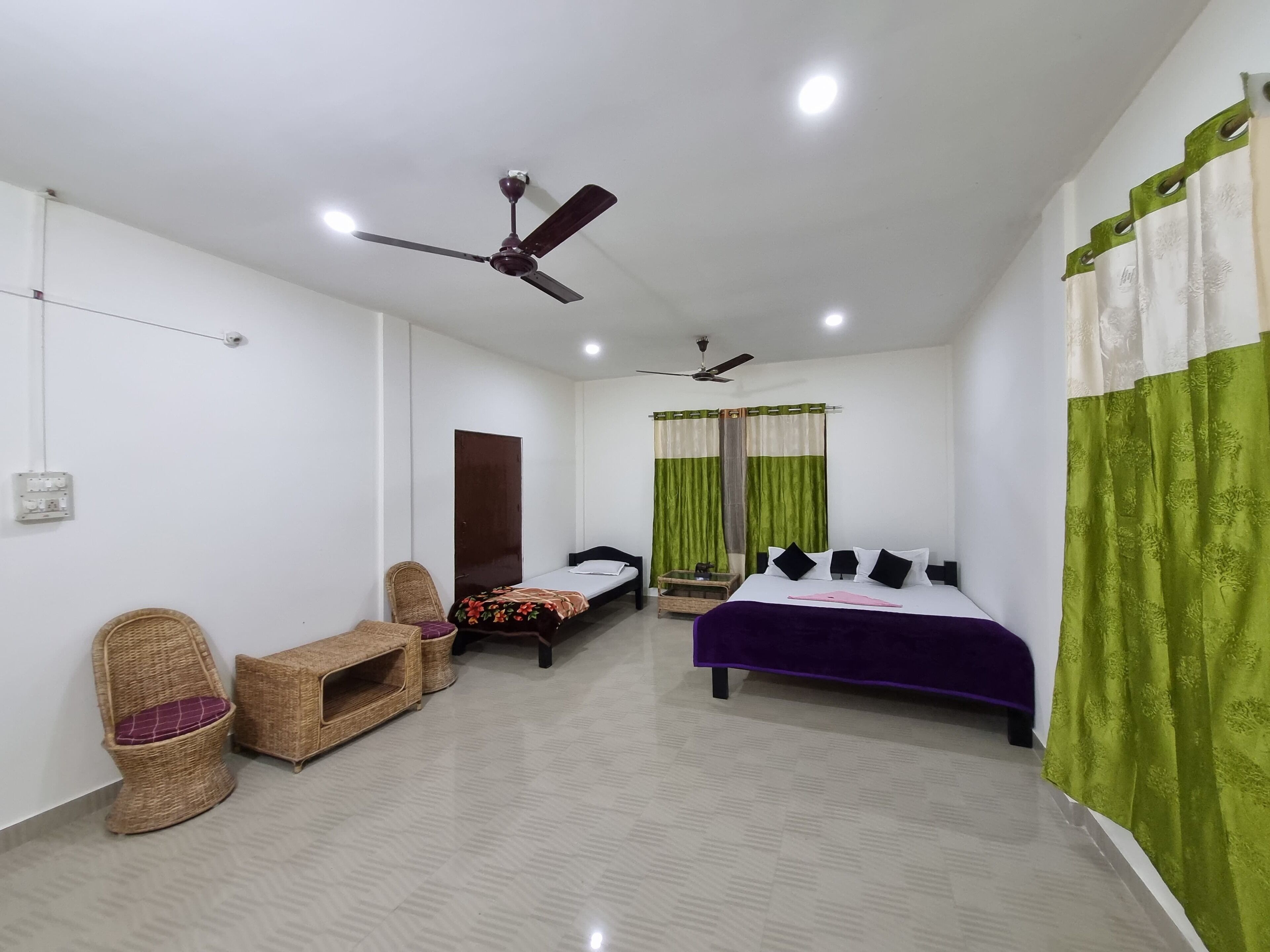 Family Room, City View