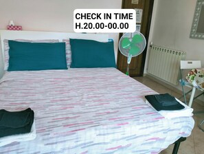 Lits pliants/supplémentaires, Wi-Fi gratuit, draps fournis