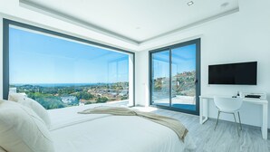 4 bedrooms, iron/ironing board, WiFi, bed sheets - Marbella Holiday Villa with Sea Views & Heated Pool, Gym (AN)