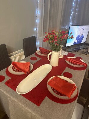 Studio | Dining
