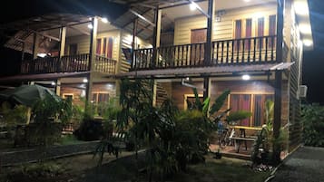 Extérieur