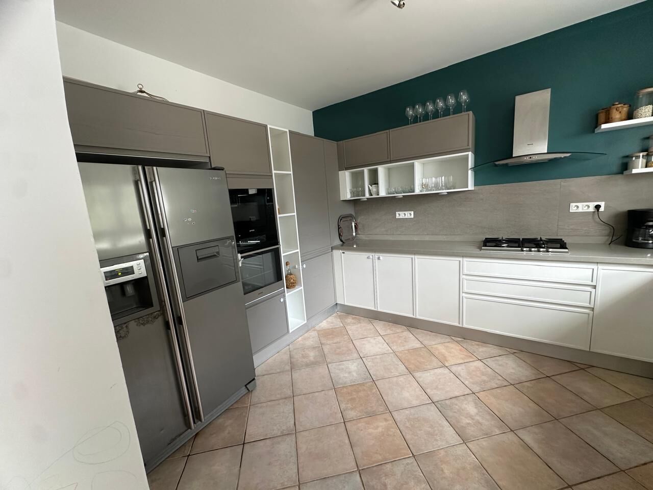 Deluxe Villa | Private kitchen | Full-size fridge