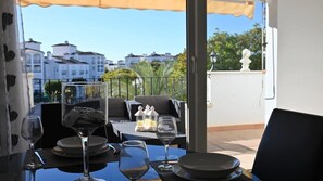 Dining - A beautiful pool view apartment - AO1822LT (La Torre Golf Resort)