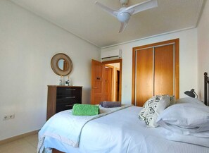 2 bedrooms, iron/ironing board, WiFi, bed sheets