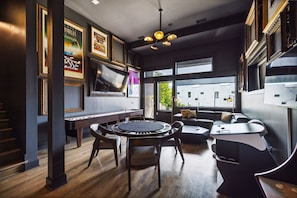 Spielezimmer