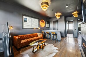 TV, fireplace, offices