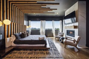 4 habitaciones, tabla de planchar con plancha, wifi y ropa de cama