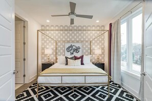 4 habitaciones, tabla de planchar con plancha, wifi y ropa de cama 