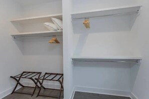 Interior - NEW Stylish & Spacious Apt! East Nashville Getaway (Nashville)