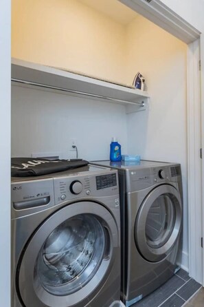 Interior - NEW Stylish & Spacious Apt! East Nashville Getaway (Nashville)